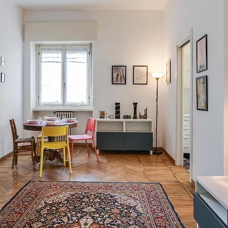 City Center Apartment *
